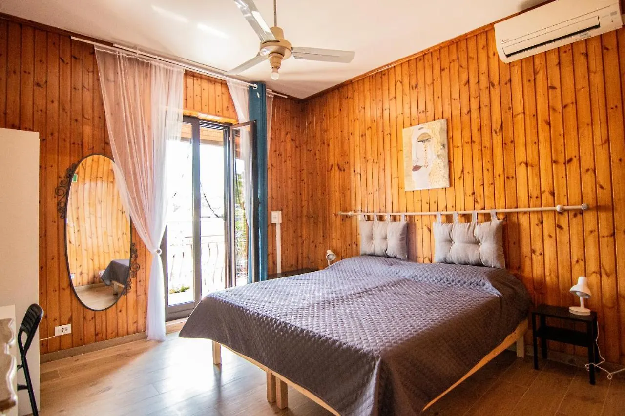 Yourquadrarooms B&B Rome Italy